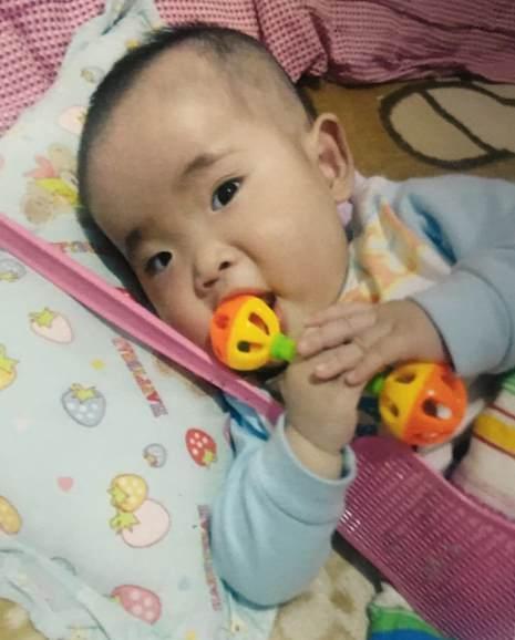 ��ûǮ�������ܽ��У�����θ�ܴ����Ѿ�����������ˣ�����һ�������ݣ��ڼ��ڼ䣬���������Ժ���ơ����Ǹ����ҵ���סԺ�ڼ��ֲ鵽�������Ի�ˮ�����������Ϣ��һ���˿�Ҫ�����ˡ����ǵ��Ϻ���ͯҽѧ���ļ�飬��֪������Ҫ�����������ң���Ϊû��Ǯ���ƣ���һ�εĻص����