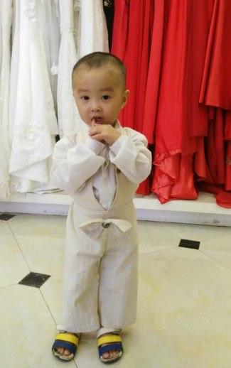 ϫϫ�ĸ�ĸһֱ�����񹤣������ϫϫһֱ�������չˡ�����9��3�����ϣ�ϫϫүү����һ����ˮ׼������ʳ������Ҳ��֪����ô���º��Ӿ͵����˿�ˮ������ϫϫ�������˰���������ҽԺ��������������ҽ�����ܣ�Ŀǰ���ӵ����˲�λ��Ҫ���Բ����ز���ȫ�����������30%������ǳ����ء�