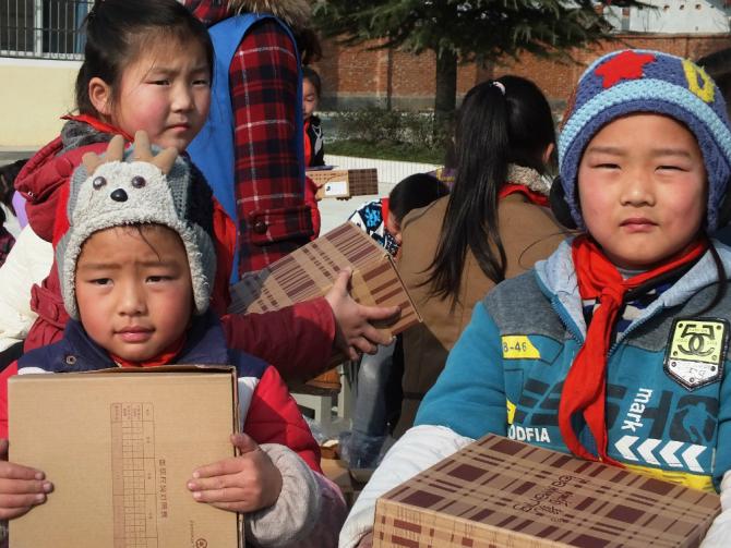 ������Ҫ��ʲô��Ϊ��ɽ��ĺ��������ϱ�ůЬ�࣬�������ܹ����ֵر����ڼ����ɽ·�ϡ���ů���ӵ�˫�š��ػ����ǵĽ�����δ����