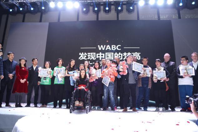 WABC������ǰ��ʼ�߽���Щ��������Ⱥ�������磬�������û���ȥ���ȥ�㷢����������Ϊ�����������ṵͨ�����������������������û���ͿĨ����������������Ϊ���˵���һ��һ�Σ�һ����ɫ�ʰ�쵵�С��������������������ˡ�