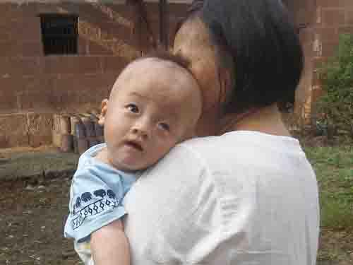 С���ϵ������ǳ�˳�������������󱦱�����ճ�������������ǺϿ�һ�ߴ�һ��ϸ��ֻ���¿ճ���ι�̡����������´��С���ϵ�ĿǰΪֹ��Ҫ�۲죬�����ǺϿ���ճ������Ҫ������һ������������ζ�ű�����û����ȫ�ɹ�Σ���ڡ����˼������ֵ��ģ�ͬʱΪ����һ���߶��ҽ�Ʒ��ٶ�������������