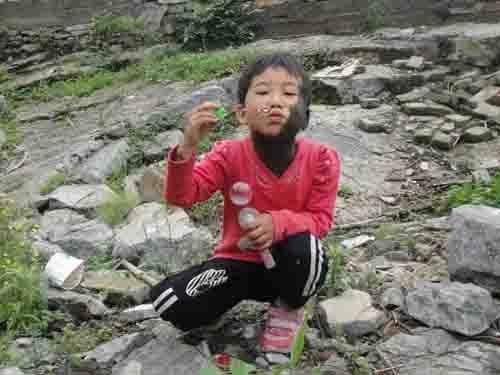 �������ɰ�������������ÿ��־Ը��ȥ������ʱ������Ҫ��������һ�ᣬ�뿪ʱҲ��׷��ȥ�ޣ����������Ҫ������ĸ���۰������ð��������ˣ������µ���ͷ���Ǿ��ǰ������һ��������ĸ�ĸ��