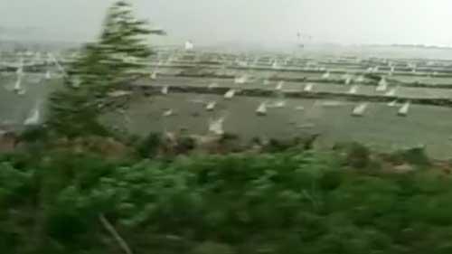 ��쫷��Ϣ�������٣��谭Ӫ�ȽŲ�����������󣬴����ױ�������Ű���γ��������򻹰���50-100���׵Ĵ���ͱ�������С�ı������м�����С�������������ͬ�ӵ���������Ҫ�������ؾ��ֵİ�����ʿ�����޷��ڱ�����ǰ�С�