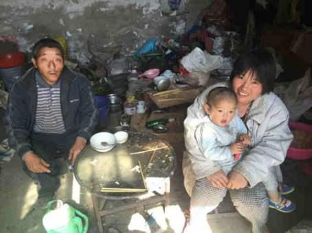 ������˵Ĳ�����������ĬĬ�Ŀ̿�Ŭ��ѧϰ���չ˺ü��ˡ�������ֻ������ѧϰ���ܸı������ͥ�����ˣ�û���κβ����ͱ�Թ��ʱ����¶��������΢Ц��Ц������ʱ�����������㣬������֪���˼伲��&hellip;���ĵ����Ƕ�ôϣ����Χ�����ܹ�����һ�ѣ����Լ��߳��������̶��