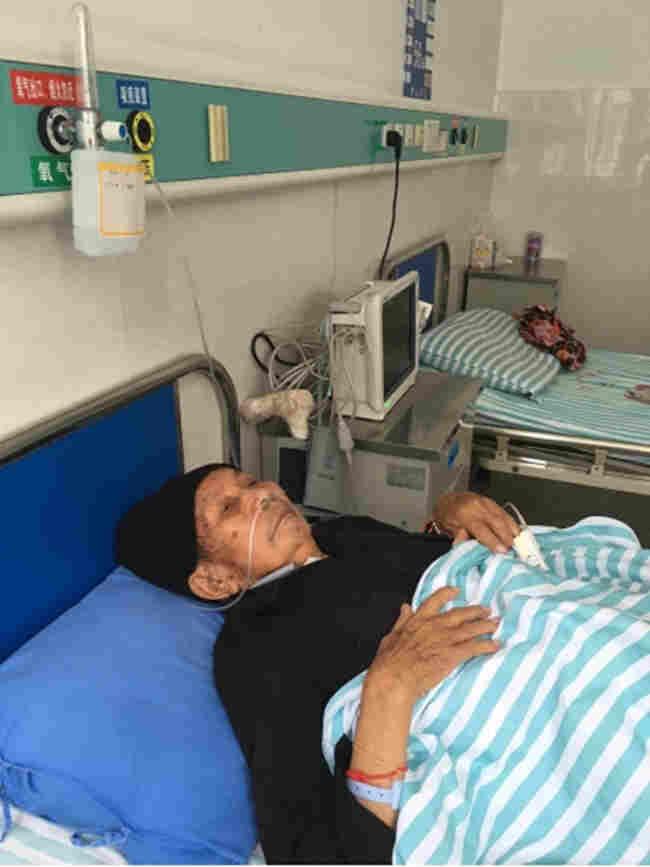 5�����ٻ�үүһֱ�����ಡ�����򲡣�Խ�����ص�ǰ��������������������վ����2016��5��16�����ٻ�(���ѻ�)�ٴ�&ldquo;�ع�&rdquo;��ϣ���ܽ��������ҽ���������������Ს����5��17�գ���־Ը�߽����̵İ����£����ٻ�(���ѻ�)үү����������ԱҽԺסԺ�����ܼ�飬Ԥ������ʱ��15�졣