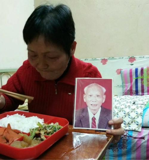 3���������ˣ�����1948�ꡣ2008�꣬���˵Ķ��ӻ����˾������֢���ϰ�Ҳ��һ����š��������˶�ⶣ����������ػ��Ż����Ķ��ӡ������Թ�������ʡ����������Ǯ��Ϊ������ҽ���ơ����˺ܾ�û�гԹ�һ�������������ˡ�