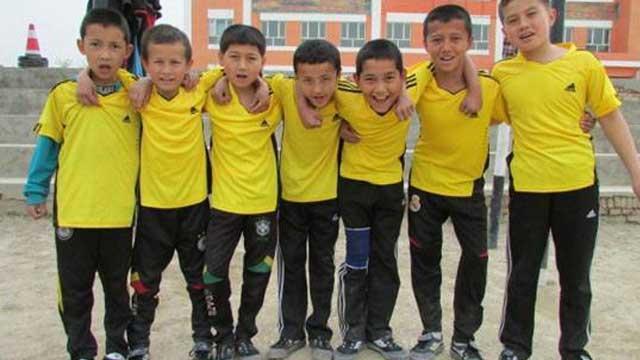 ��Ŀִ�мƻ����ɹ�����һ�����������½�վ�Ĺ�����Ա�����߷õ��飬�������ϱ���ƫԶ��������Сѧ����������������������¡����ࡢ��Ь������ѵ�����ġ����Ȱ塢ѵ���þߡ�