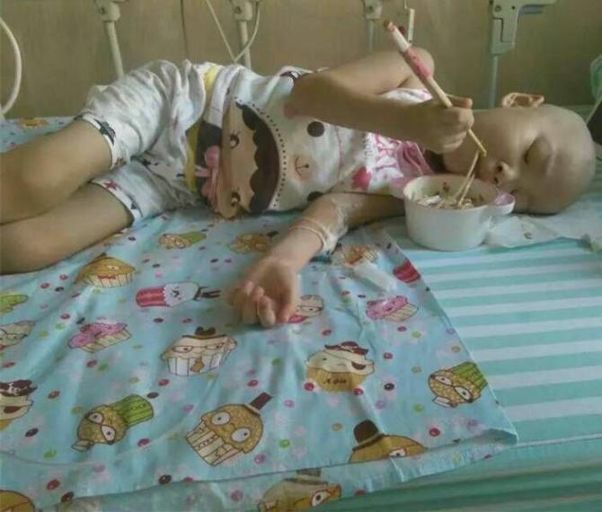 �����ǣ������С�����Ǽ����з�����ʵ�鸽��Сѧһ����������û��ʽ�Ϲ�һ��һ�꼶�Ŀγ̡���һ����ˣˤ���������ؽ���ʹ ����4�½�������������ҽԺ���ϼ�飬ҽ����֪����Ѫ�󼫲����ư�Ѫ�������޷�ȷ�������ת���������ִ�ѧ�������һҽԺ����4��25��ȷ��Ϊ�����ܰͰ�Ѫ�������������ಡ