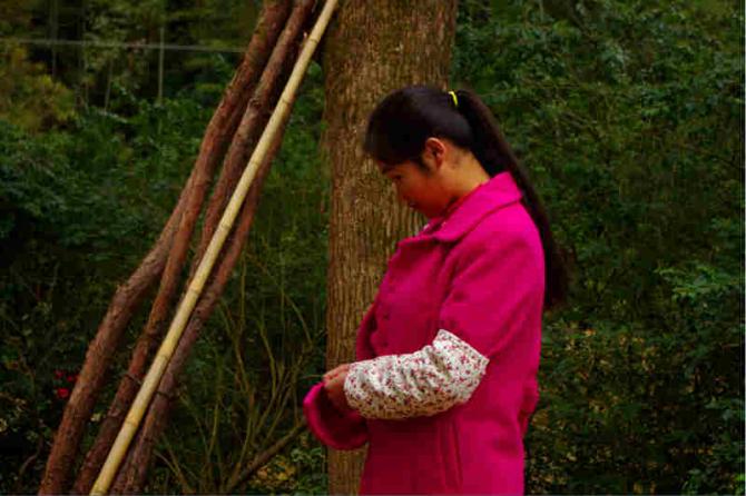 ��С�ࡿС���Ǹ���������Ů������α����Ŵ��˱����һ�����ܻؼ������ˡ���ĸ��˵��&ldquo;Ҫ����������������ȥ�ϴ�ѧ��á�&rdquo;