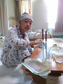 Ȼ�������ⶼ�ǰ�Ѫ��������ʵ����������ȥ�ˣ�ֻ��ѡ����һ�����ʵĻ��ᣬ�������������飬���Ǹ����µĺ��ӣ���������ֵúܼ�ǿ��Ȼ�����������ڱ�����͵͵�ؿ������������ǿ����������ᡣ