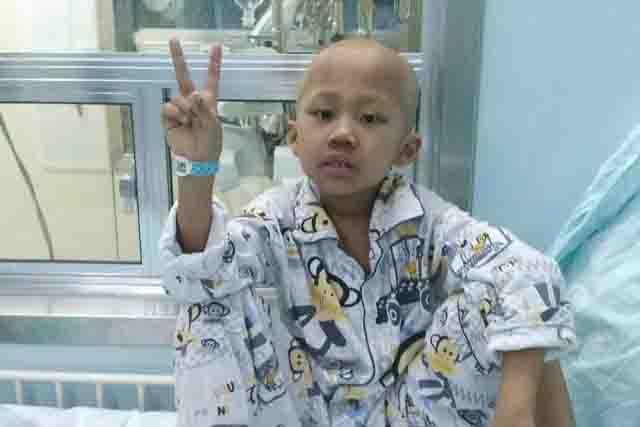 С��ϲ�����飬���ֲ�̫Ը��ȥ��ѧ����һ�꼶��ѧ�ڵ�һ���ѧ������С�����ְ�˵&ldquo;�ְ֣������Ҳ�����ѧ�ˣ�&rdquo;�ְ�����Ϊʲô��&ldquo;ͬѧ�Ƕ�˵���в����ᴫȾ�����ǣ����Զ��������棬���㿪�ң�&rdquo;&ldquo;�ְ֣��ҵĲ��ǲ����β��õģ�&rdquo;�����������������⣬�ñ�ǧ֧��������ͷ���ְֵ����᲻�ܿ�����������