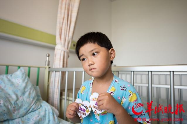 ���������ð��ı�ǩ���գ�����������Ϊ�����ܵ�ѹ�ȶ��޷��պϵ��³�Ѫ�����������Ű��ı�ǩ������㳡������СС��ǩ������Ǯ���������������ѣ�