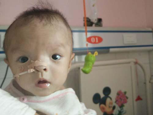 3���������Ѿ��������������еĻ���������������ݽ�����Ǯ�Ͷ�ƴ���յĶ������ˣ���4��29������ʵ����ҲûǮ֧�����ӵ����Ʒѣ�����Ҳ������ת��ҽ�������Ժ���Ȱ���������ȥ���������������ڷ�����������ǣ��޲�ϼ����ֻ�ð�����Ժ�������Ӵ��ؼ��Լ��������ţ��ȴ��ŵ����ε�������