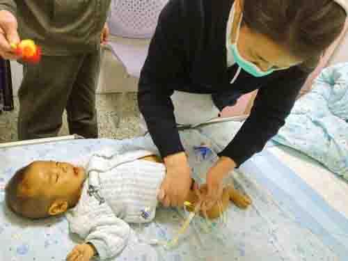 С�����6���µ�ʱ�򣬱�ȷ�ﻼ�������������ĸ�ĸ������Ҳû�뵽���ӵ�����ô���صĲ����ޱȵ��ھκ�����6�����������ڸ���ҽԺ��ȴ�����˸����������������ʱ�䣬���������Ѿ��񻯣��δ�Ƣ�󡢸�ˮ���أ�ֻ��������ֲ�����ˣ�