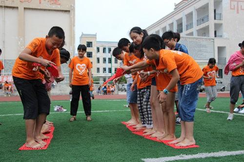 ��������ѧ������������һ�𿴸������硿Ϊ���ú��������ϵ�����������Ϊ��ͬ����εĺ��Ӹ�������ͷ�չ�ƶ��ƻ���ͨ����չ�ɳ�Ӫ����ĩ���ȶ���������Ŀ����ƶ��ѧ���������֡������ϵ������ͳɳ���