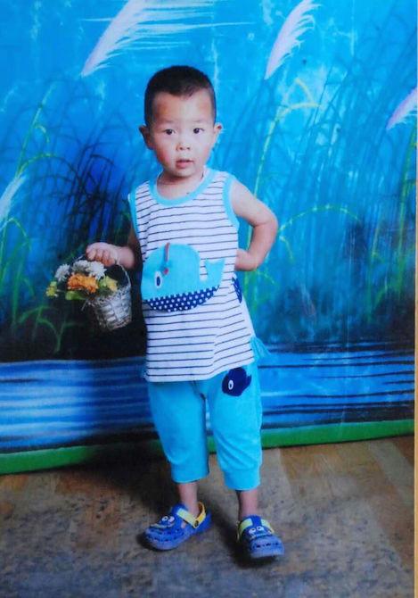 �۶��µĺ��ӣ������������ 2015��3�µ�һ�죬����ͻȻ˵�Լ������ۣ��������ȥ������ҽԺ����ʱ��û������ҽ�����ӡ�ֱ��10�£����ӻ������¶����ۡ�����ʧȥ�����յĻ��ã��������ڴ��ϲ��붯������ʱ�Ҳ���ʶ�������̫�ã��͸Ͻ��Ѻ��Ӵ���ɽ��ʡ��ͯҽԺ��顣