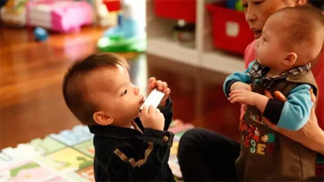 С�������Ҹ��ģ��� &ldquo;��������&rdquo;��Ŀҽ����Ա�����������ǵľ��������£�С�����Ѿ������ָ����������ô�Ҹе���ο���ǣ��������˵ر�һ�������ͥ��������ʼӵ��һ���������Ҹ��ļ�&hellip;&hellip; 