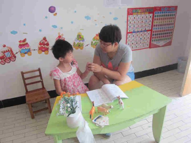 3�������褣����Ժӱ�����ũ�塣2015��5����ɶ������������ѡ������Ѷ������������ѽ�ġ��ְ����趼�����򲡣�ÿ�����Ʒ��ò�С������֮ǰǷ�µ�ծ��������֧�ź���Ŀǰ�Ŀ���ѵ�����á�2015��6������Ư�����迵�����ģ����û�к����ķ���֧�֣����ӽ�������;�����ؼҡ�