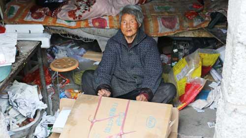 ʰ�����ˣ�������Ϊƶ������Ϊ���ƣ����ò�����ͷ�������������ҵ��������﷭��&ldquo;����&rdquo;����������̰�ڣ�ֻ��Ϊ�˶�񼸸�ƿ�Ӷ໻��ëǮ��Ҳ��������һ����Ͷ�ֻ�ܻ��������ӣ�Ҳ�������Ƿ��Ҽ�ʮ����������ܴյ�һ����Ǯ�����ⲻ�������������ϵػ��ţ������֣������ĵ���&hellip;&hellip;