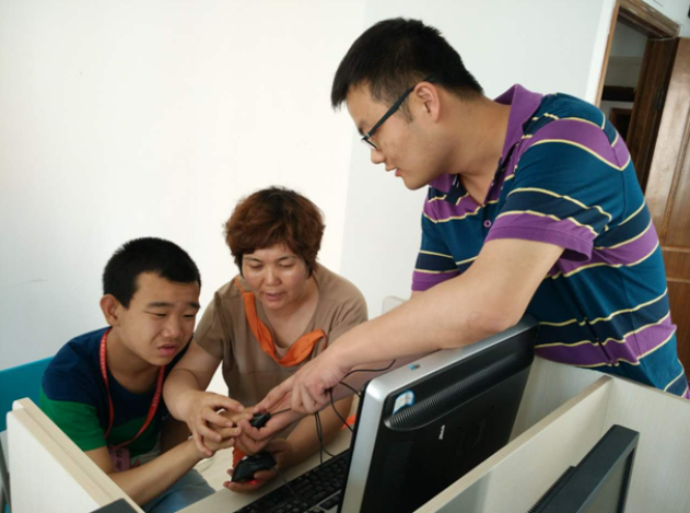 ���壩���Կ�&mdash;&mdash;��Ƹ��ʦΪ�����ƶ����Ի�Ŀ�꣬���ڼ�����������������ִ�����ͼƬ�����ȡ��Գ̶ȱȽϺõ�ѧԱ�������ˮƽ�ļ����רҵ�γ̣���Ϊ����¶�֢��ʿְҵ��ѵ���л����䡣