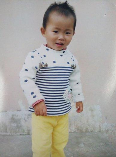 �������ڿ��������ߣ����������£���������ϲ������&ldquo;С���ӹԹ�&rdquo;����ÿһ�ζ�ϣ�����Կ���Ů�������۾�����һ�����裬ȴһ����һ�ε�ʧ�����������ڴ��ڰ����״̬����Ȼ����������һЩ��Ӧ��������ʶʼ�ն�û�����ѣ�ż���ᷢ���գ�Ѫ���ָ��Ҳ�����롣