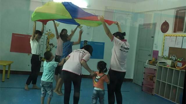 �����ͯ�ҳ�����&ldquo;�ػ���ʹ&rdquo;�ƻ����ڶԹ¶�֢�ĸ߷����ƺ����н��������������У�ע�ؼ�ǿ���Ա�֢��ͯ��ͥ�Ľ�����������&ldquo;�ٽ���&rdquo;��֧Ԯ����ˣ����ǽ��ѶԺ��ӵĽ���ѵ���ص�ת������&ldquo;������&rdquo;�����ҽ��������������ø��Ӿ���ɲ����ĳ������ҳɳ�ģʽ������&ldquo;������&rdquo;�Թ¶�֢��������֪��