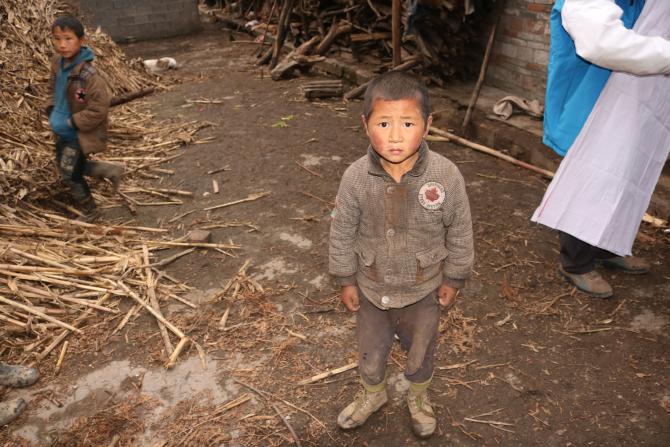 3�����޵����������ǿ�ˮ��С�ֺںڵģ���������Сè���ˣ�