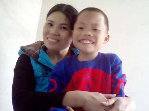 ��ʱС�����ֻ���ְ���&ldquo;�һ�Ҫ�伸��Ѫ�Ͳ�������&rdquo;�ְֵ����о����Ậ����ˮ˵��&ldquo;���ˡ�&rdquo;��������ϱ��ʮ�ֿ����ˡ���ʱ������ĸ��ʱҲ�ᰲο��ĸ�����߸�ĸ��&ldquo;��Ҫ�ޣ��һ�������ģ��Ժ���һ�����õ��ˡ�&rdquo;