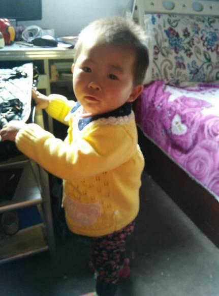 ת����ҽԺ��;�У����������ʿ�ʼ���͡�Ѫѹ���ȶ�������40����ӵ����Ⱥ�����������ƽ��������ҽ������ĵݸ�����һ��ֽ����֪��Ҫ��ǩ�֡���������&ldquo;��Σ֪ͨ��&rdquo;�����֣�����������űʣ�д�µ���������ŤŤ����Ϊ������һֱ�ڲ�����