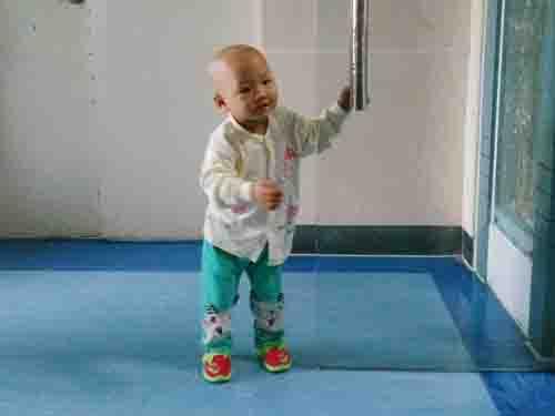 �x��������2015��9��13�����Ͽ��ֲ�ͣһ�����ڶ������Ϸ����������������ϳ�������ĸ�ʹ���������������ҽԺ����ɫ������ҽԺ����ɽ������ҽԺ���û��������ؼҼ����ϵİ��������Ǵ�������ҽ�ƴ�ѧ��һ����ҽԺ��飬���Ҽ�������ĸϸ�������ڣ���ʱ��������������ĸ�ĸ�о���ͷһ����