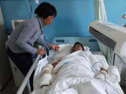 ���˽⣬������һ�������ˣ����������ӳ��껼����ƽʱ���ܸɻ�ڼ�����ĸ����ӣ�һ���˵Ļ���ȫ����������ľ��Ǯ���·�ǰһ�������ڣ����ӵ������������׵�������������ѽ�����ԪǮ��������ȫ�ǽ����ġ�