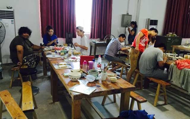 ����ƶ����ͥ����������Ҫ����֪ʶ�뼼�ܣ����ǿ����������ĺ������鿴���й���ȥ��������Ҳ���й���δ�����ǵ����й�ƶ���ֻ����м�������