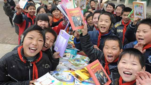 ���˿��飬����ϲ���������ӱ�ֽ�������Կ��������˵��������С����ѧ��Щʲô��&ldquo;�Ұ�����ũ������˵Ҫ�úö�������뿪��ɽ�����������&rdquo;��־��˵����ϣ��������һ�����ɳ�������ɽ��ȥ������������硣