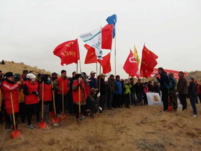 �������һλ��־�ڻ������������Ļ��������ߣ��������һλ���Ĺ���İ�����ʿ���ֻ���һλ�Ȱ����ǵĵ����԰����ͨ���񡣻�ӭ�������һ����ɳĮ��������