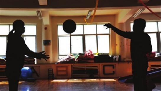 ������ؼҳ����Է��齨&ldquo;�ҳ�������֯&rdquo;�������ҳ�������֣��ٽ�����֧����ϵ�����ơ������¼��üҳ�������ʶ�������ǿ��Զ���һ�㣬�������ļҳ�ͨ����������Ѱ�ҵ����֧�ֺ���Ϣ������������¶����ø���������ϰ���ͥ�������������յ��·�ϸе���ů��