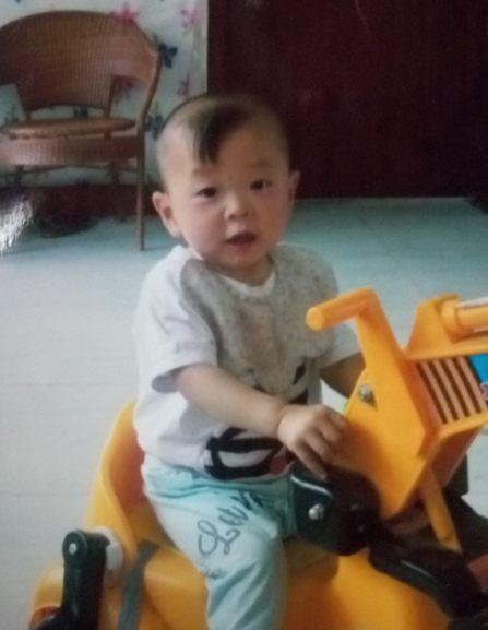 3��15�գ�һ�嵽�˱�����ͯҽԺ��������ʱ��ǻ���ͻ��Ѹ�λ������Ȼ��һ�������صĲ��������飬���Ǻ���֢��һ��������֫��ȫû��֪��������ʹ�ж�û�С����Ѿ�������Ҫ���������ˣ�����Ҫ���и�ѹ������ĵȿ������ơ�