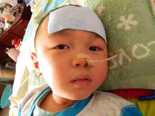 ����ҩ����ƣ�����鴤��������ס�ˣ�ͬʱ����ѹ������֫�����ʿ���ѵ����ֹ����ή����������ô��ʱ����������ֿ�����ܷ��գ�һ���վͻ�������������ҽ�ƿ������úܸߣ����ũ���ͥ�Ľ��ʹ����˵ľ������ù⣬�ѻ�����40�����ٳ��ܲ��𰺹�Ŀ����ѡ�