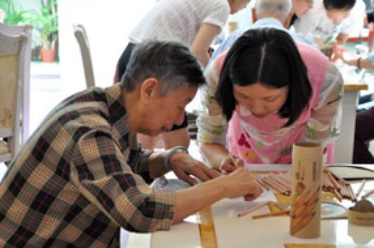 Ϊ�˲�������µĳմ�֢�����ͥ��������Ҫȫ�����óմ�Ԥ�������ڲ��һ����˳մ�֢�����ˣ����Ǿ����ܵĸ����������������������ϣ�����һ���ӻ������񻯵�Կ�ס�������Ŀ�Ｏ1000���������ӵ����Ϸ��ú�1000��־Ը����ѵ���ذ�����ã�����149608.9Ԫ