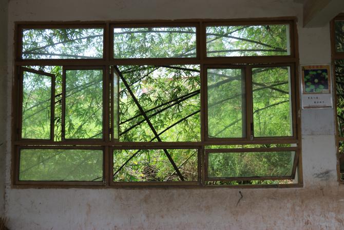 �����Ŵ��ϵĲ����󲿷��������������Ϸ���������������ӭ��ð��Ҫ����ʮ��������·���ϵ�ѧУ�󣬻�Ҫ�����Ź�����ҵķ���ꡣ���ÿμ���Ͼ��ʱ�䣬��ʦ�ǻ�ȥ���ÿһ�����ң���������Ĳ������䣬�˵������ǡ�