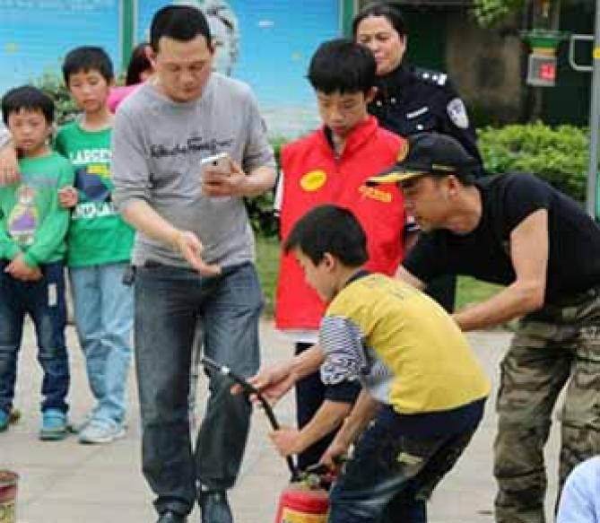 ������Ҫ��ʲô�����ֵ�ͻ���Ժ�Σ���������Ⱥ�ڸе��ֻţ�Ϊ����ǿ���Ƕ�����֪ʶ���ܵ����ղ��ٽ��������������ϵ�������ֵ�Ⱥ���ܹ���������ֺ������������������Ե���Ϊ��Ҫ��ֻ��ͨ��רҵ��������Ṥ�����ܵĽ�ϲ����������ڸ��ӵ��˽���������������֪ʶ������������Ⱥ����ֵڶ��α���ķ�����