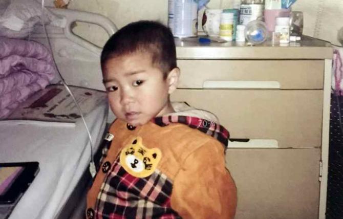 2015��7�£���һ����С��ѫ�������ղ���ɫ�԰ף��ְִ��Ŷ����ڵ�����ҽԺ��ҽԺ����û�в�������ֻ����֪ѪҺ�����������ðְֺܽ��������ִ�����ѫ���人Э��ҽԺ��飬������Ż��˰ְ֣������ܰ�ϸ����Ѫ����������Ҫ�������Ƶ�һ�ֿ��µļ�����