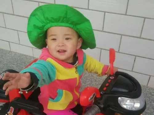 Ϊ�����������ȥ����ĸ���Ͻ��е�Ǯ�������Ϻ���&ldquo;������Ҫ�������̷ۺ�ʹ��������������ò�����ת&rdquo;ҽ��˵������⺢��һ���̷ۺ��������ķ��þ�Ҫ���ٿ�Ǯ��������һ�������Դ�����Ϊ�˺��ӣ�ֻ����ȣ����ź���ȥҪǮ���Һõõ������˵İ����Ų��ú��Ӽ���ĸ����·���֡�