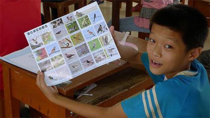 ��������ô���� �ڴˣ�����ϣ��Ϊȫ�����������ϵ�־Ը���ǣ��Ｏ1000��&ldquo;�����ж���&rdquo;��  һ����ֵ300Ԫ��&ldquo;�����ж���&rdquo;�����ݰ�����  1��230Ԫ�ľȻ����߰���ϣ���1�ݻ�����Ȼ����߰������л���ҽ����Ʒ�͸��˷������ߣ���1��������Ȼ����߰��������������˾Ȼ�ҩƷ��  1��20Ԫ���̲��ϰ�����1�ݡ����ڻ����ж�ָ�ϡ��������оȻ�ָ�ϡ��ٱ�ָ�ϵ���Ϣ���������ÿμ�������ӡˢ���ϣ�  1��50Ԫ��־Ը�߽�����������Ѳ���Ľ�ͨ�ѡ��ͷѡ�����������