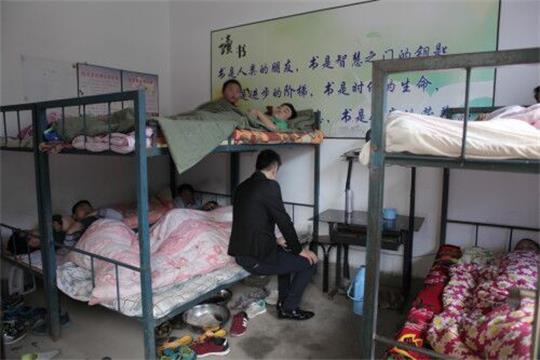 ������ѧУ�ĺ�����