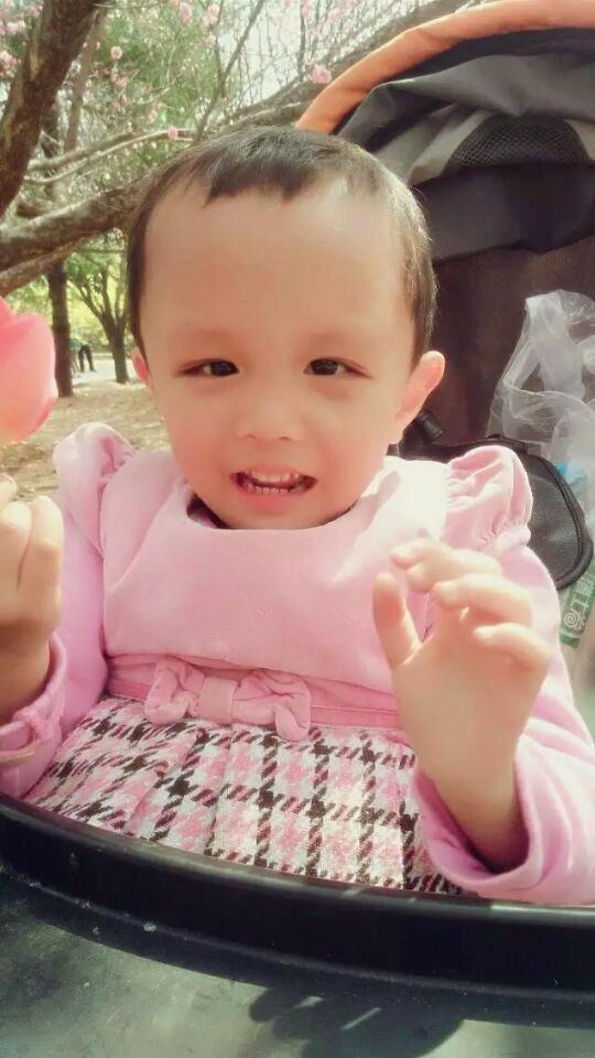 ���ں���ͨ�����ƺͳ���ҩ���ƣ�һ�λ��ƾ��ǻ��ѽ�1.5��Ԫ����ҩ����һ��4000Ԫ���ҡ����ǽ����������ѣ����ߵ����ڡ����ں��ӵĲ���������ɫ�����������ܾʹ˷��������Ӹ���4�꣬�Ժ�����·���ܳ����������ļ��20��Ԫ�����ں��ӵ����ƣ�ϣ�������ʿ�������Ԯ��֮�֣��Ⱦ����С������