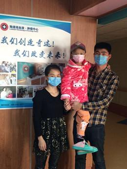 ��лÿһλ�����ˣ�������������������������С������Բ�����赸�Σ�����С�����ط�У԰��������һ���ط��Ҹ���ͥ�������ƾٶ�����С�������ȥ��ϣ������л������ס�ǲ��õ�Ц�ݣ�