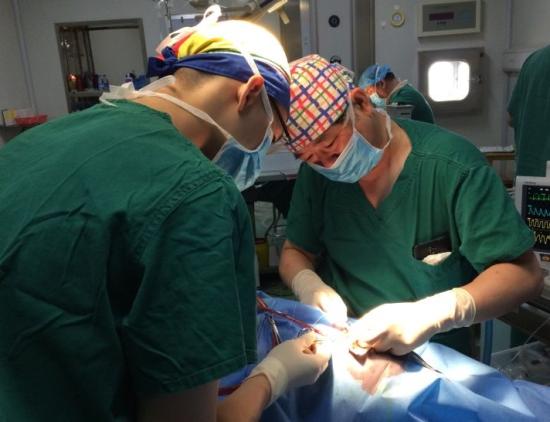 ÿ5000Ԫ��������һ�����ߵ��������ã�һ���Ծ��5000Ԫ�ģ� �����о����Ľ�ͼ����������ϸ��ַ���ֻ��š�����ȷ�����avashentu@futuresmile.org.cn�����ǽ��ᷢ�ͻ��ߵĸ�����Ϣ�Լ���ǰ������Ƭ�����������Ժ����뻼��&ldquo;һ��һ&rdquo;��ԣ�����ֱ����ϵ��