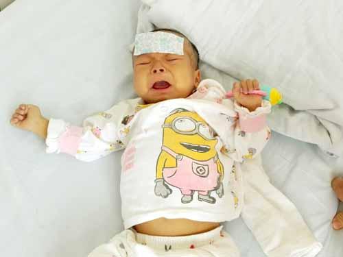 ־�������˳ɶ�����ҽԺ������ȫ������󣬱�ȷ�ﻼ���գ���������������������������Ȼ���ӻ��һ�꣬����ĸ��˵�����Ľ��ʱ������һƬ�հף�Ϊ�˾Ⱥ��ӣ�����Ͱ�������Ժ����������8��11����ɸ���������������ȫ���������ӵı������������Ƴ�ʱ��־�Եİְ֣�����߳��ж����Ķ������ˡ�