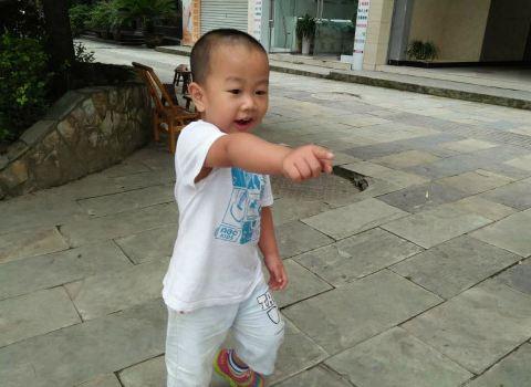 ҽ����֪������������׼����һ�ж��п��ܷ���������ĸ���ǩ�¸���Σ��ͻ�������Э����ʱ��ȫ�����Ƿ����ġ��������ش�19���ｵ��16����ֿ�����ü����ǰ�����ܰ�����Ц���֣�����ÿ�����ڴ��Ͽ���Һ��ά�����壻��ǰ��һ�ٿ��Գ�һ���뷹�����������ۿ�����ǰ��ϲ���ķ��˶�������θ�ڡ�