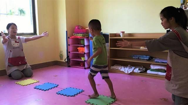 �����ǳ������ͯ��֧ͥԮ���Ĵ�ʼ�˳�����������Ҫ��ͯ���������������16�꣬����רҵ�Ŷ�ϵͳ����������Ⱥ��Ҫ����������ר�Ŵ���Ϊ���ϣ��Ա�֢����̱��������ʿ��ͥ��߼�ͥ�չ�֪ʶ�ͼ��ɣ����ڿ���ѵ�����ͬʱ��չְѵ�������������������չ���϶�ͯ�������ڸ�Ԥ�ķ�Ӫ������������֯